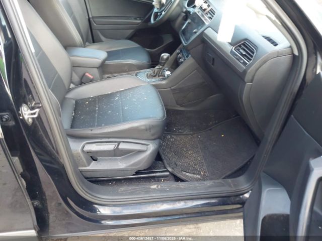 2021 VOLKSWAGEN TIGUAN 3VV3B7AX4MM026908 Photo 4