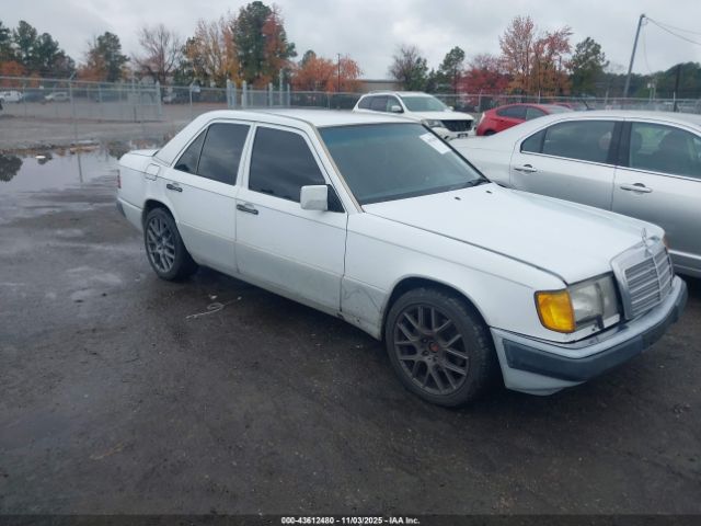 1992 MERCEDES-BENZ 400 WDBEA34E4NB724276