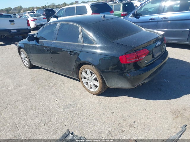 2011 AUDI A4 WAUAFAFL6BN044758 Photo 2