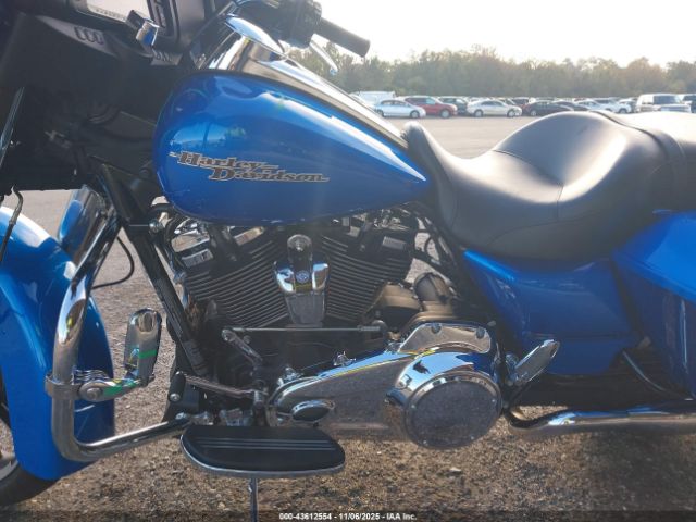 2018 HARLEY-DAVIDSON FLHX 1HD1KBC10JB680114 Photo 8