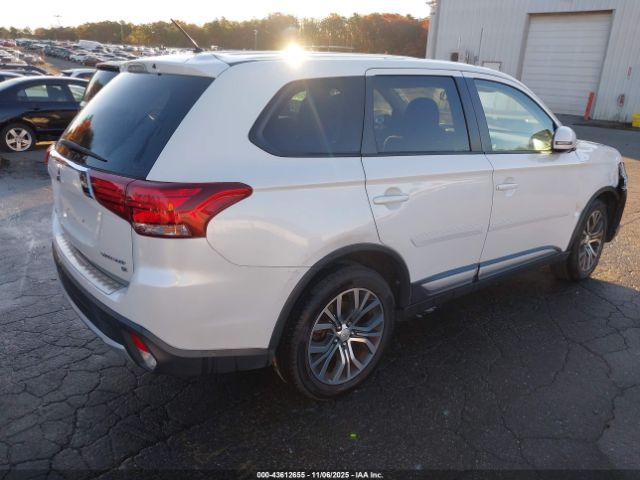 2016 MITSUBISHI OUTLANDER JA4AZ3A37GZ042637 Photo 3
