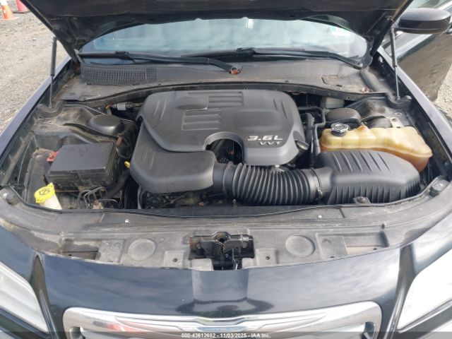 2014 CHRYSLER 300 2C3CCAAG0EH272898 Photo 9