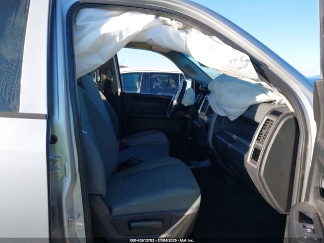 2017 RAM 1500 1C6RR6FG2HS791286 Photo 4
