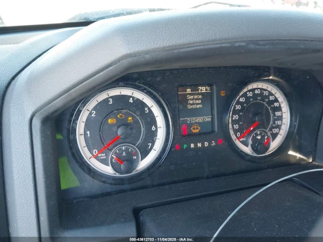 2017 RAM 1500 1C6RR6FG2HS791286 Photo 6