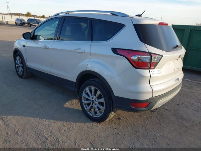 2017 FORD ESCAPE 1FMCU0J92HUC04815 Photo 2