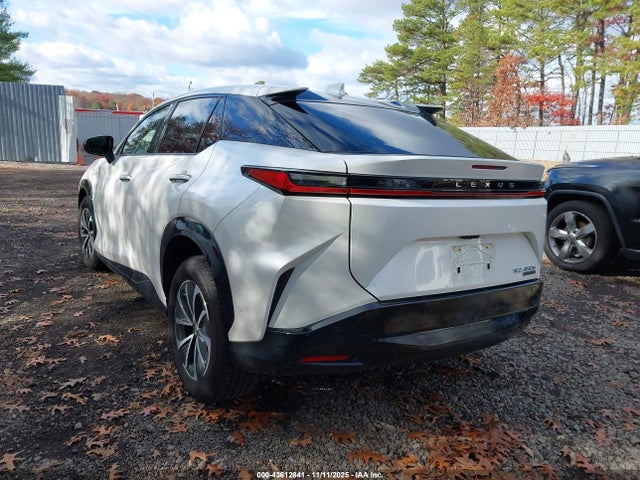 2024 LEXUS RZ 450E JTJAAAAB8RA026423 Photo 2