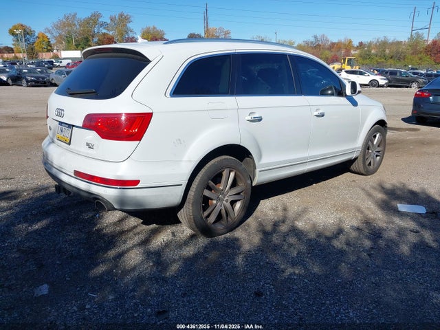2015 AUDI Q7 WA1LGAFE5FD011623 Photo 3