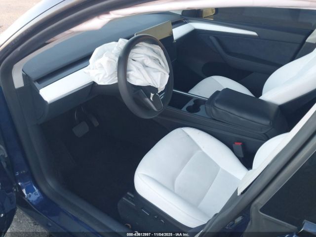 2023 TESLA MODEL Y 7SAYGAEE1PF845169 Photo 4