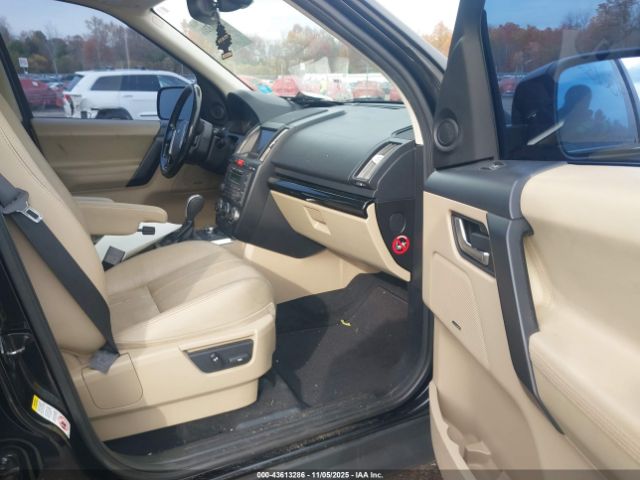2012 LAND ROVER LR2 SALFR2BN8CH294993 Photo 4