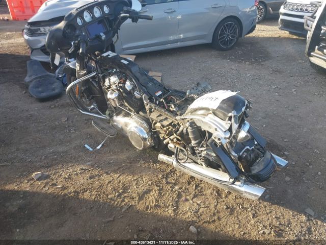 2020 HARLEY-DAVIDSON FLHX 1HD1KBC1XLB669737 Photo 2