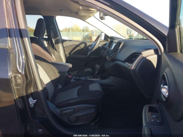 2016 JEEP CHEROKEE 1C4PJLAB7GW293643 Photo 4