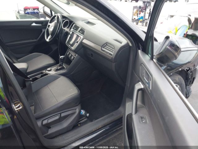 2019 VOLKSWAGEN TIGUAN 3VV2B7AXXKM183416 Photo 4