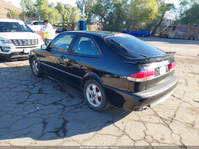 2001 SAAB 9-3 YS3DP35G817001497 Photo 2