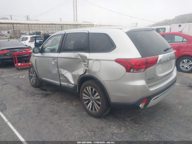 2019 MITSUBISHI OUTLANDER JA4AD3A3XKZ006853 Photo 2