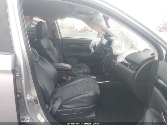 2019 MITSUBISHI OUTLANDER JA4AD3A3XKZ006853 Photo 4