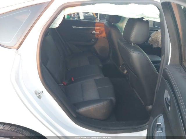 Chevrolet IMPALA 1LT 2018 2G1105S38J9138734 Image 8