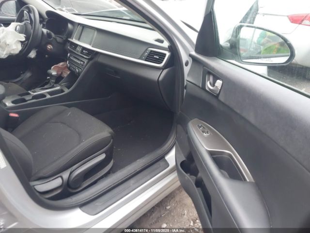 2019 KIA OPTIMA 5XXGT4L34KG351692 Photo 4