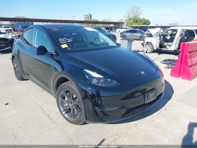 2024 TESLA MODEL Y 7SAYGAEE9RF194568 Photo 0