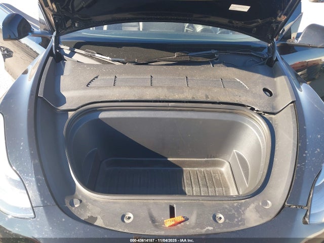 2024 TESLA MODEL Y 7SAYGAEE9RF194568 Photo 9