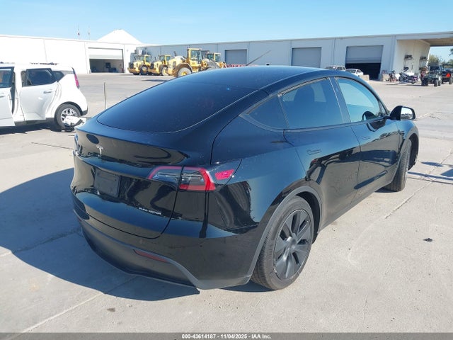 2024 TESLA MODEL Y 7SAYGAEE9RF194568 Photo 3