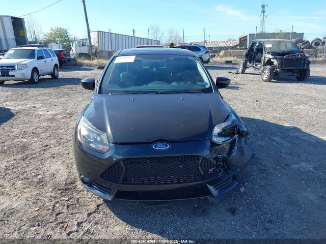 1FADP3L9XEL212215 Ford FOCUS ST