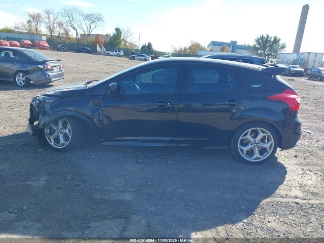 1FADP3L9XEL212215 Ford FOCUS ST