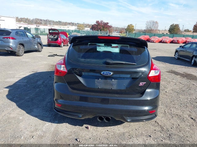 1FADP3L9XEL212215 Ford FOCUS ST