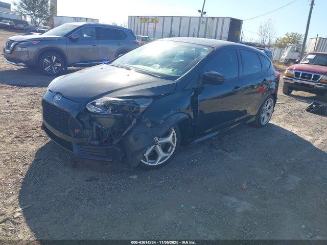 1FADP3L9XEL212215 Ford FOCUS ST