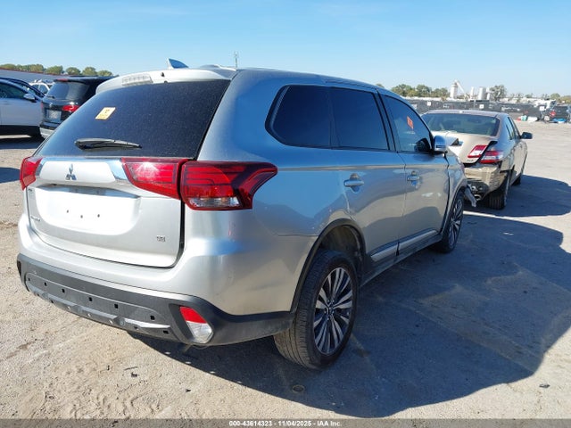 2020 MITSUBISHI OUTLANDER JA4AD3A31LZ048748 Photo 3