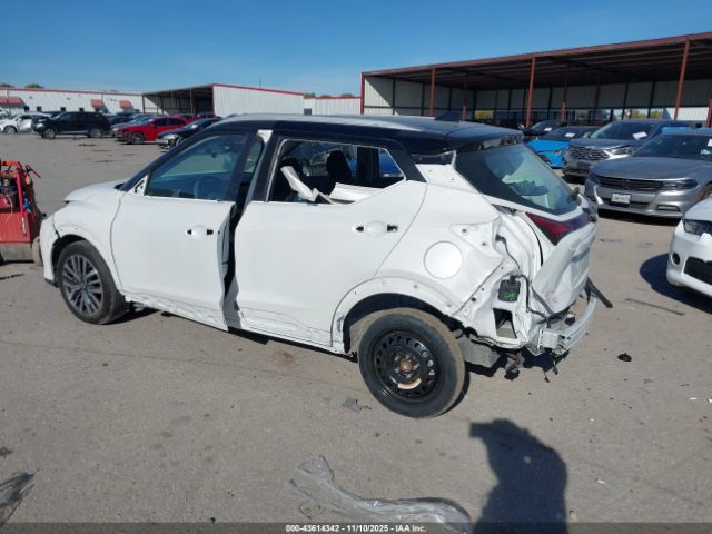 2023 NISSAN KICKS 3N1CP5CV2PL575679 Photo 2
