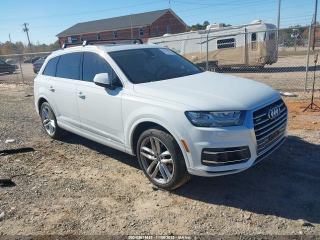 2017 AUDI Q7 WA1VAAF7XHD050674