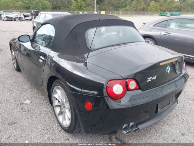 2005 BMW Z4 4USBT33515LS56835 Photo 2