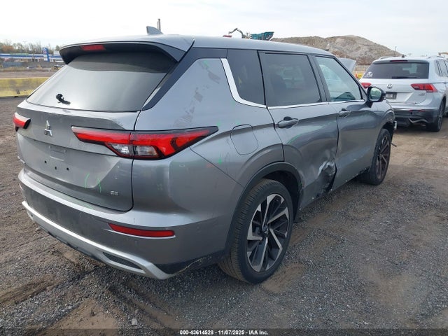 2022 MITSUBISHI OUTLANDER JA4J4UA85NZ039443 Photo 3