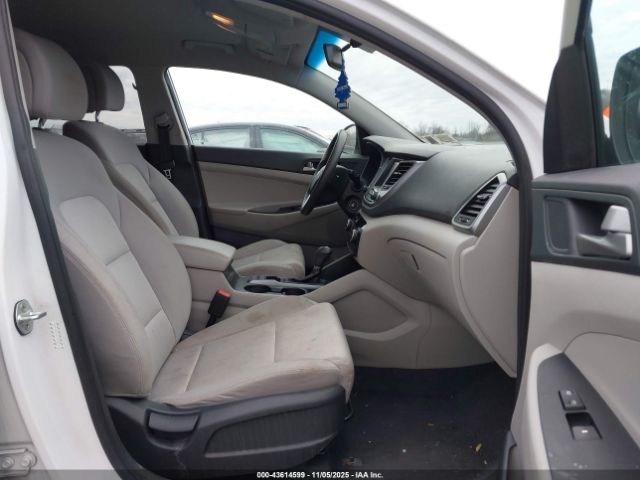2018 HYUNDAI TUCSON KM8J3CA40JU739308 Photo 4