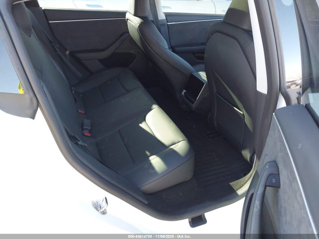 2025 TESLA MODEL 3 5YJ3E1EB5SF987469 Photo 7