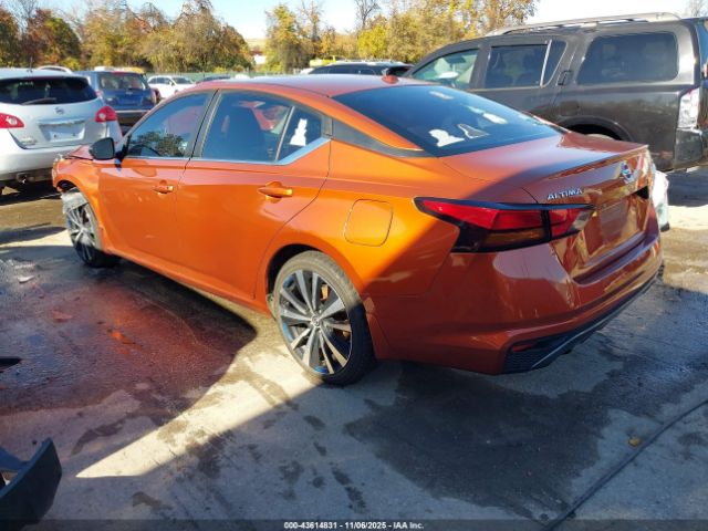 2019 NISSAN ALTIMA 1N4BL4CV1KC107404 Photo 2
