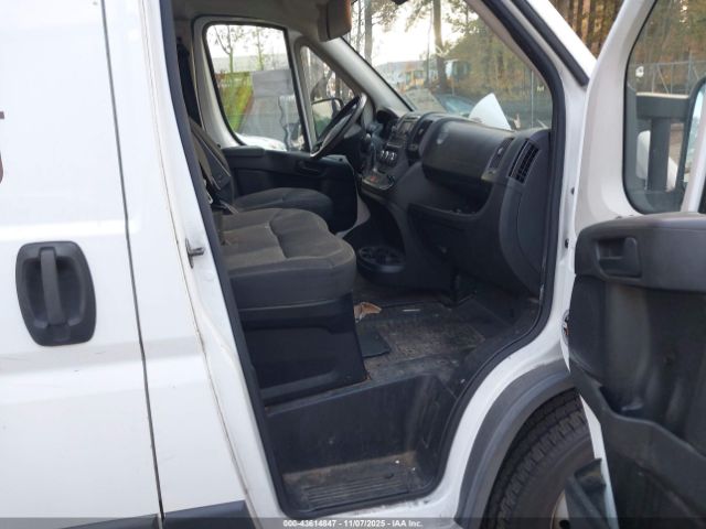 2017 RAM PROMASTER 1500 3C6TRVBG8HE506129 Photo 4