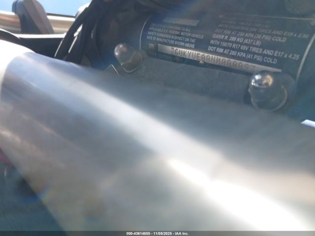 2022 MOTO GUZZI V85 TT ZGUKYUE00NM000093 Photo 9