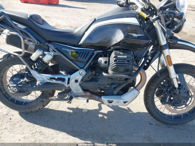 2022 MOTO GUZZI V85 TT ZGUKYUE00NM000093 Photo 7