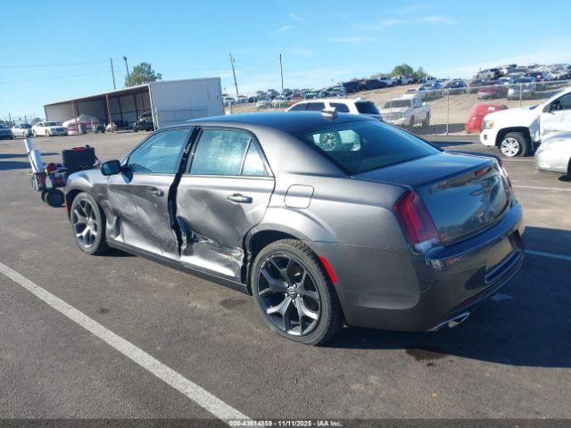 2022 CHRYSLER 300 2C3CCAAG5NH139540 Photo 2