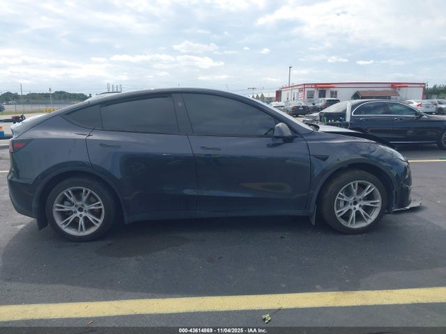 Tesla Model Y Rwd 2024 7SAYGDED8RF053600 Image 14