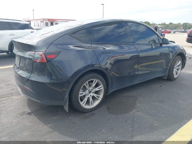 2024 TESLA MODEL Y 7SAYGDED8RF053600 Photo 3