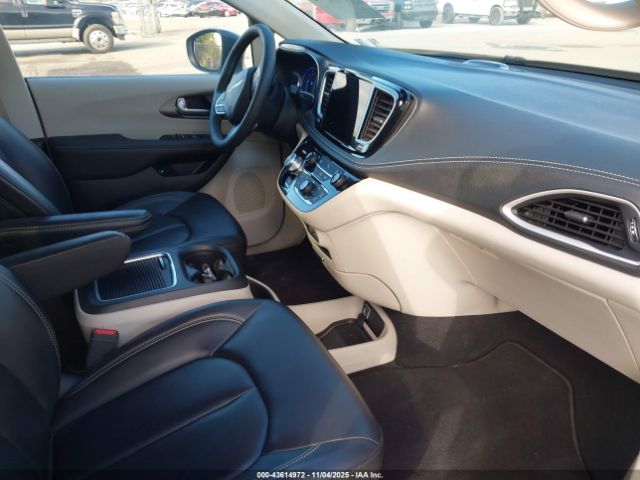 2023 CHRYSLER PACIFICA HYBRID 2C4RC1L74PR614241 Photo 4