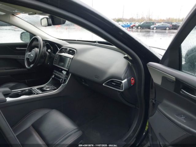 2017 JAGUAR XE SAJAE4BVXHA953523 Photo 4
