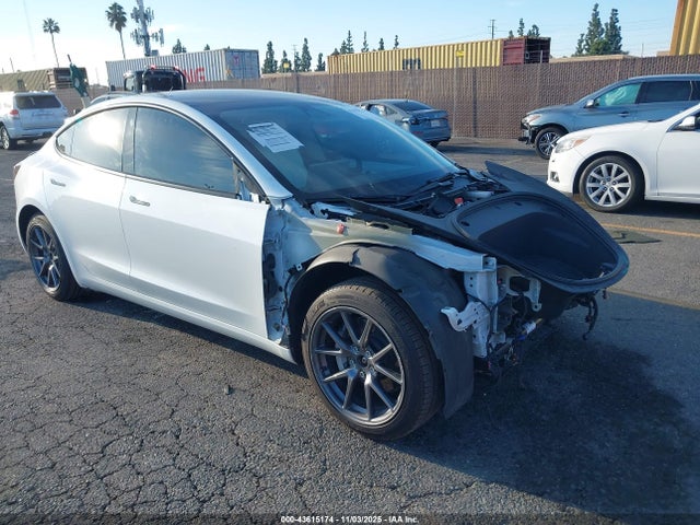 2022 TESLA MODEL 3 5YJ3E1EB6NF137113 Photo 0