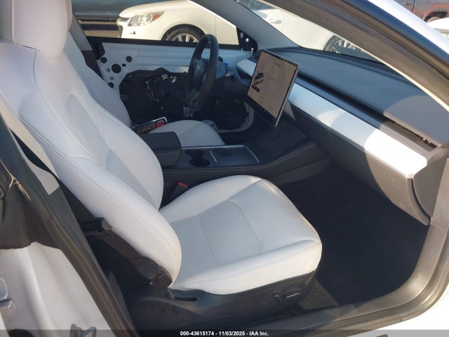 2022 TESLA MODEL 3 5YJ3E1EB6NF137113 Photo 4