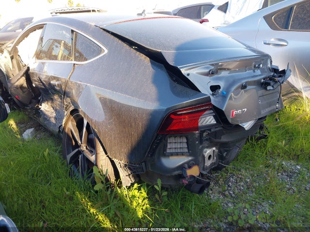 2016 AUDI RS 7 WUAW2BFC7GN901187 Photo 2