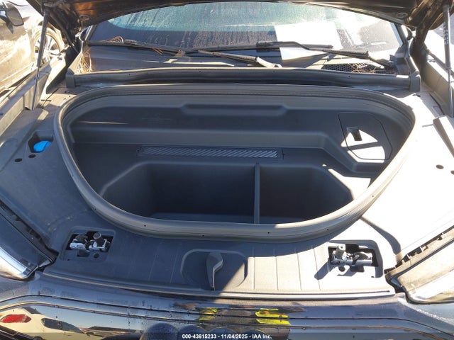2025 AUDI Q6 E-TRON WA114BGF7SA027573 Photo 9