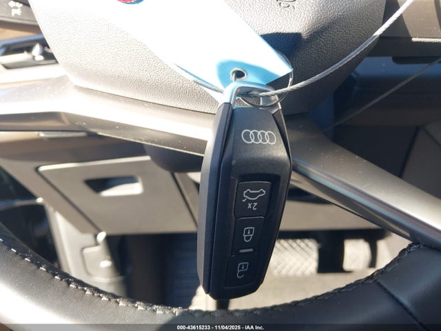 2025 AUDI Q6 E-TRON WA114BGF7SA027573 Photo 10