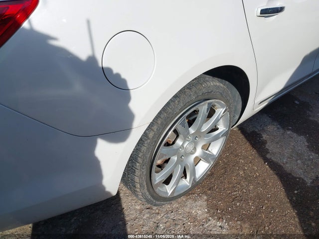 43615245 :رقم المزاد ، 1G4GD5G3XFF337826 vin ، 2015 Buick Lacrosse Premium I مزاد بيع
